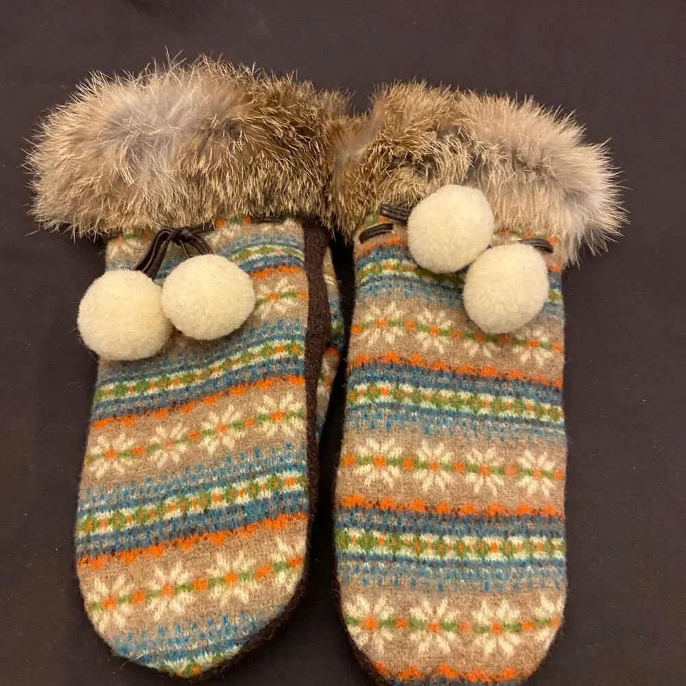 #6248 Paul & Joe Sisters Mittens with fur trim and pompoms